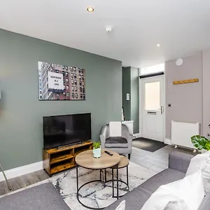  Apartment Floor