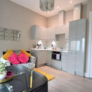  Apartment Flash Sale Centre Seafront 1 Bedroom Flat Bn1gre09